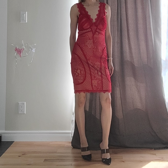 BEBE red lace dress - Picture 3 of 17